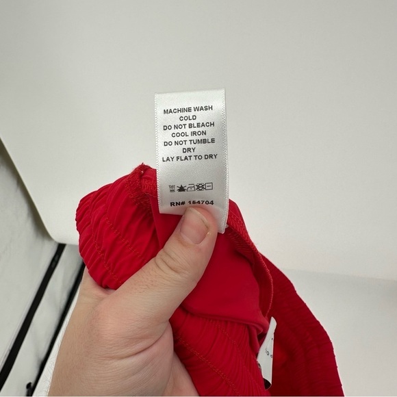 Heroine Sport Endurance Cargo Jogger Pants in Red size small - Picture 6 of 7